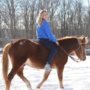 Meet your Posher, Michaela