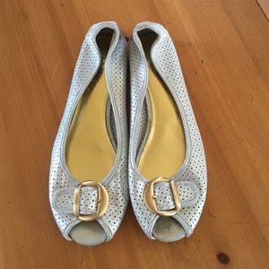 Kelly & Kate peek a boo ballet flats