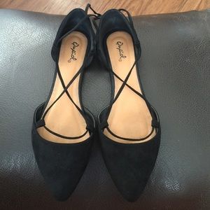 Black Pointy-Toed Flats