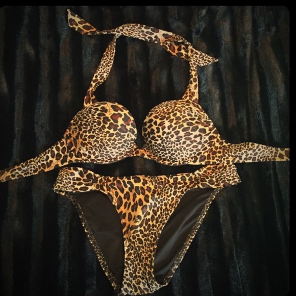 VS Super Sexy Bombshell Push-up