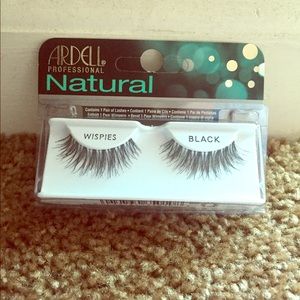 ARDELL WHISPIES FALSE LASHES