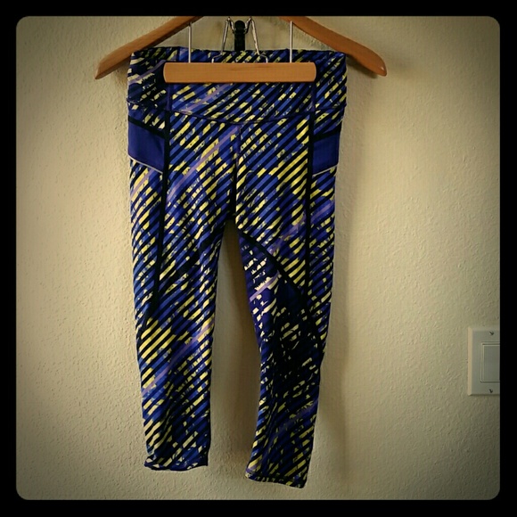 Athleta Chaturanga workout leggings