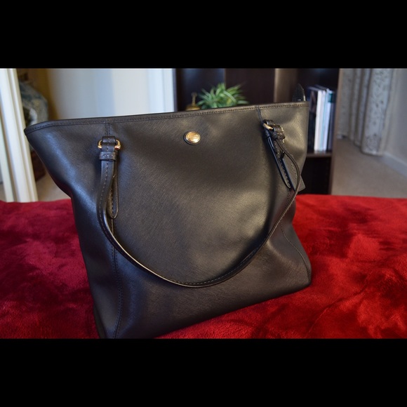 💥💥REDUCED💥💥Coach authentic Leather tote F27349