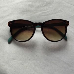 VINTAGE SUN GLASSES