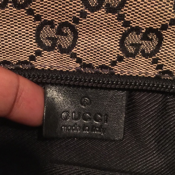 🎉Authentic Gucci monogrammed purse - Picture 4 of 4