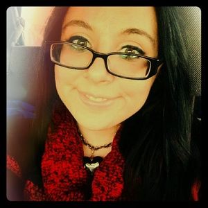 Meet your Posher, Ravyn