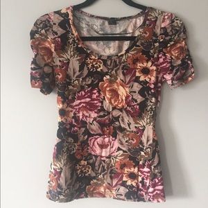 🌼 H&M Floral Top 🌼
