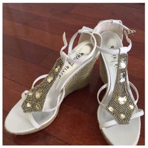 💗White platform shoes with silver beading