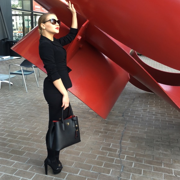 Meet your Posher, Alla