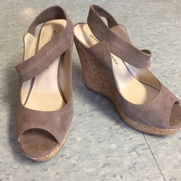 Peep toe wedges