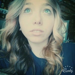 Meet your Posher, Kira