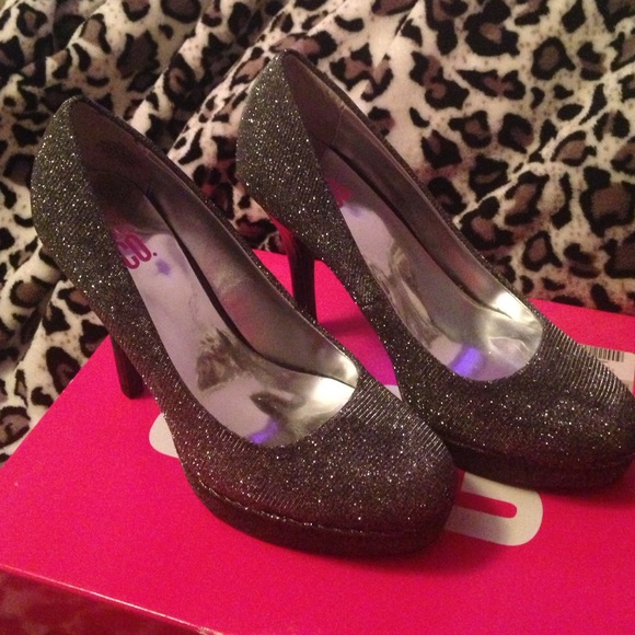 Silver heel shoes