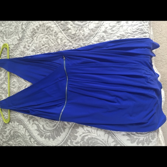 Dress - Picture 2 of 3