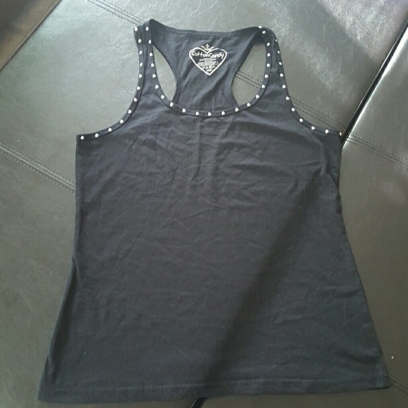 Razor back tank