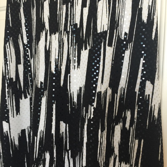 MSK black and white dress with iridescent sequins - Picture 3 of 4