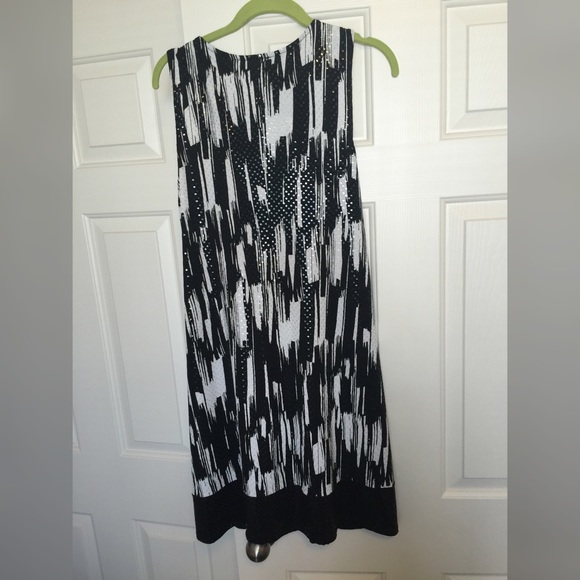 MSK black and white dress with iridescent sequins - Picture 4 of 4