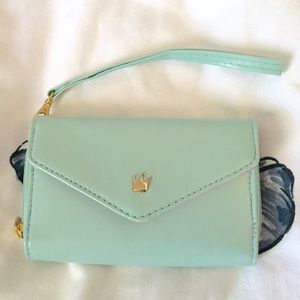 Crown Smart Pouch Wallet Case