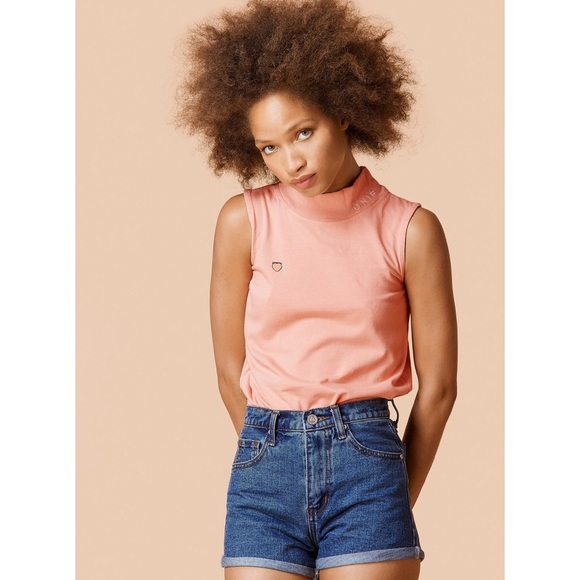 UNIF Peach Mock Tank