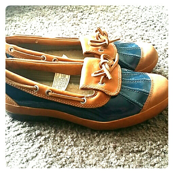 Haylie patent leather Ugg loafers sz 7.5