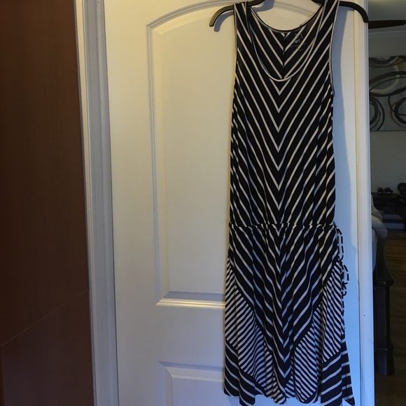 New York & Co sleeveless dress