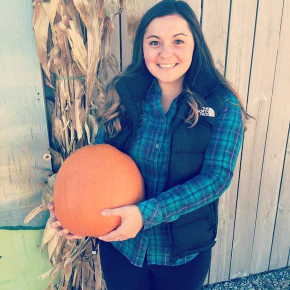 Meet your Posher, Laura