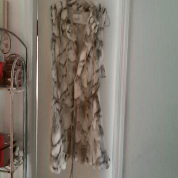 Faux fur laundry by shelly segal vest