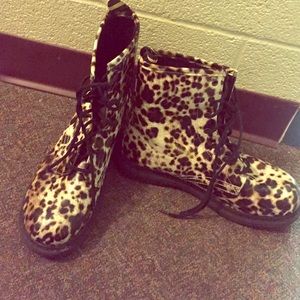 Arizona Jeans Co. Leopard Print Combat boots