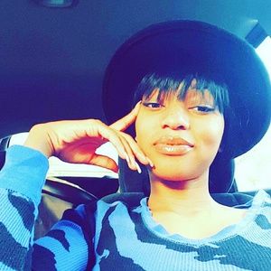 Meet your Posher, Nae