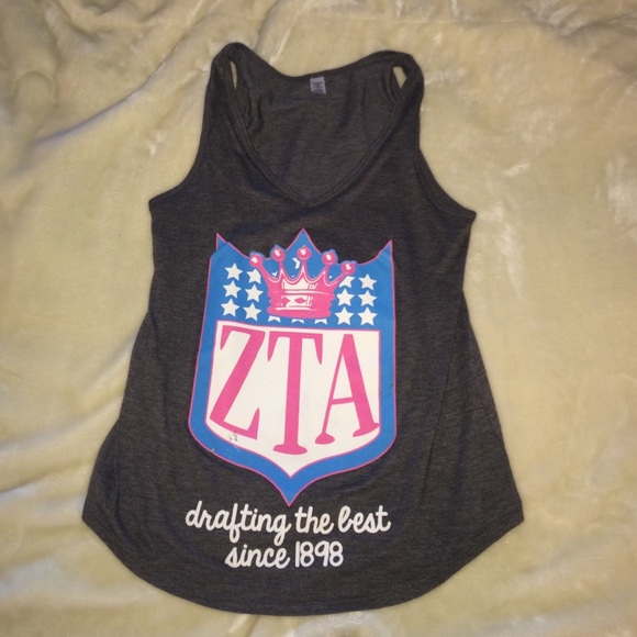 Zeta tau alpha tank top🍓👑