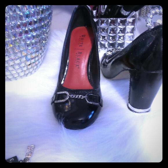 Classic work to dinner shoes.