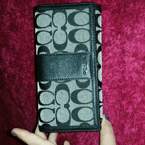 NWT beautiful Coach Wallet