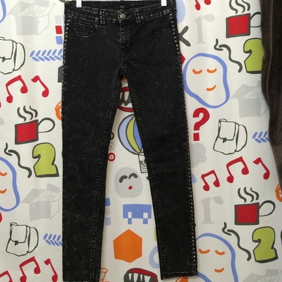 Forever 21 Black Side Studded Acid Wash Skinny