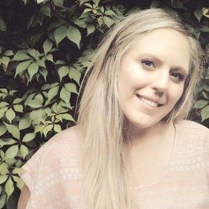 Meet your Posher, Stephanie