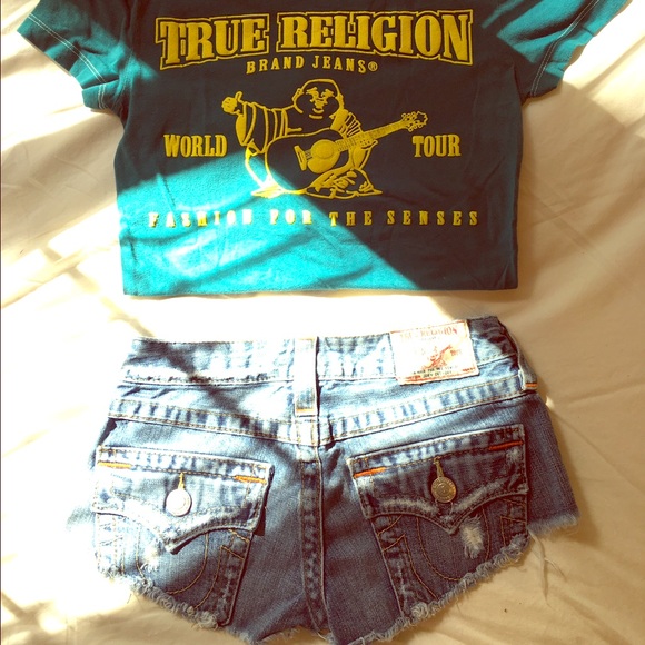 XS True Religion VNeck and Size 23 Cutoffs- SOLD - Picture 1 of 4