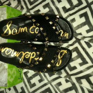 Arina Black Croco sandals