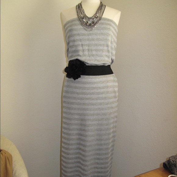 SOLD!NWT Gray metallic striped maxi dress pockets! - Picture 3 of 4
