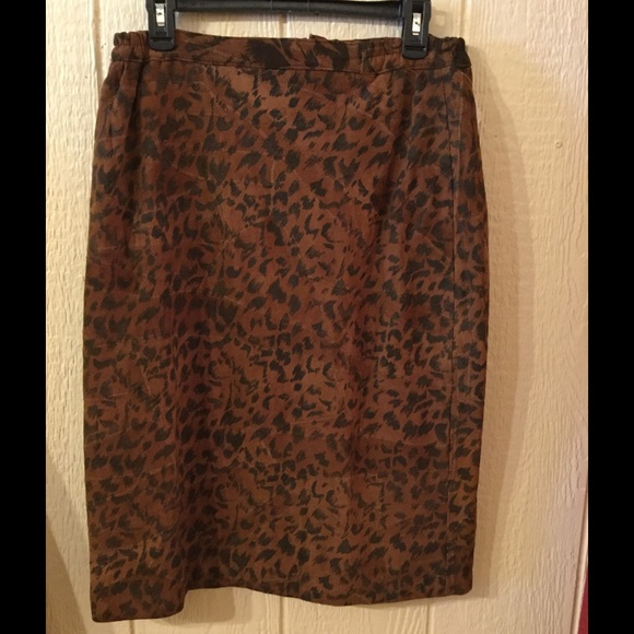 Lined Leopard suede skirt with snap pleat M