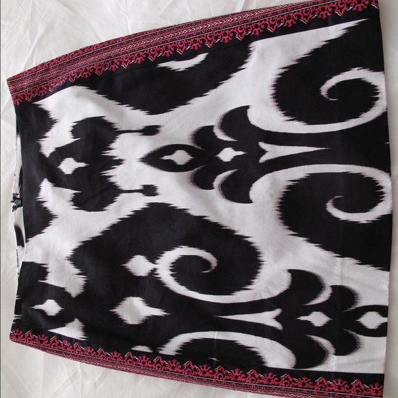 NWT WHBM embroidered ikat print skirt - Picture 4 of 4