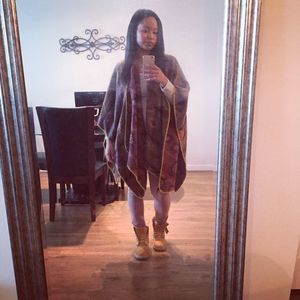Meet your Posher, Crystal