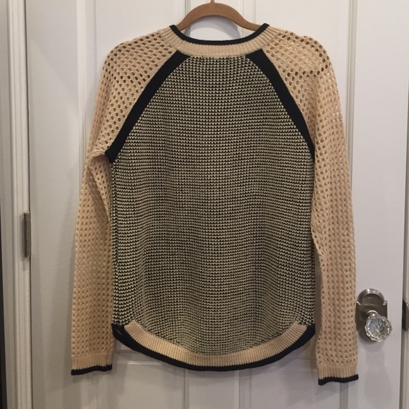 Urban Sporty Knit Sweater - Picture 2 of 2