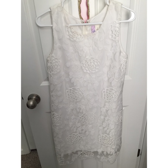 White Francesca's shift dress