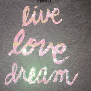 Oversized crop top. Live love dream