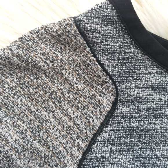 🔸SOLD🔸| Two-Toned Top | - Picture 4 of 4