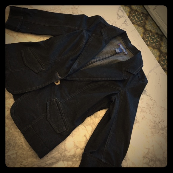 Awesome dark fitted jean jacket by Baccini size S