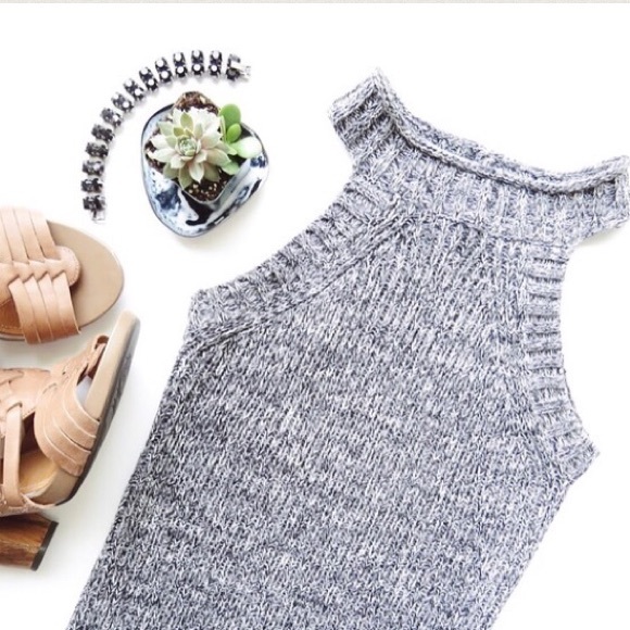 Fitted knit dress - Picture 3 of 3