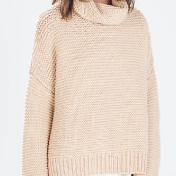 The highly Adored Zara loose knit turtle neck! - Picture 4 of 4