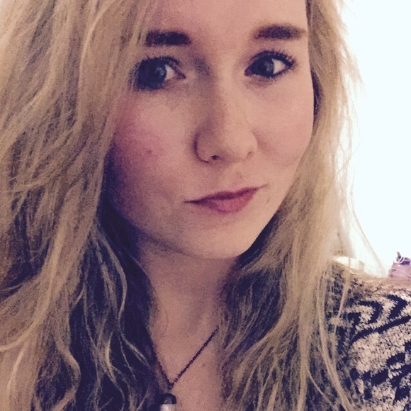 Meet your Posher, Devin - Picture 2 of 4