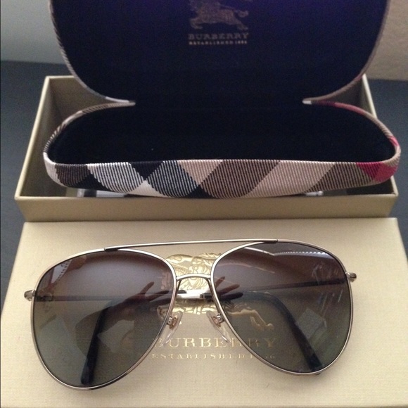 Burberry aviator Sunglass