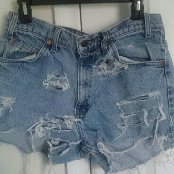 Levis High waisted shorts