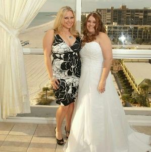 CLOSET CLOSING-Aug 31 Black & White Ruched Dress